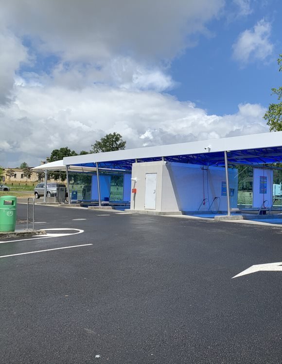 Pistes de lavage couvertes, sol neuf